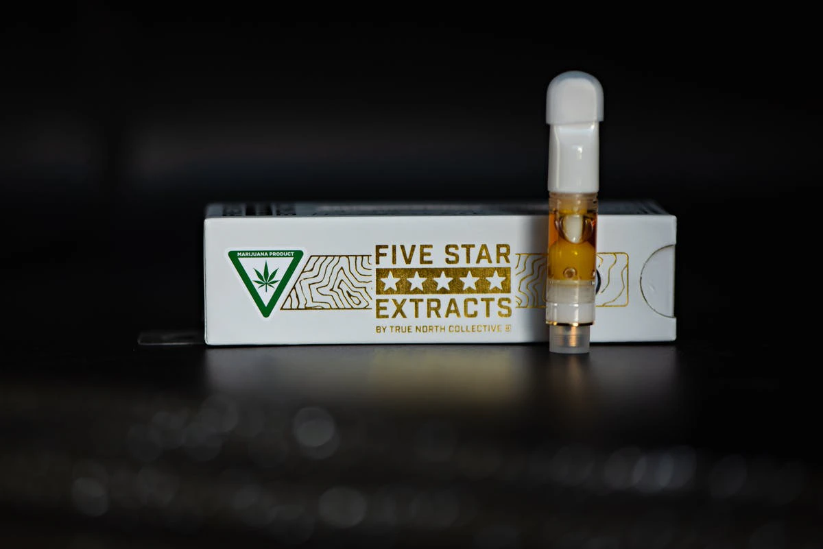 FIVE STAR EXTRACTS BY: TRUE NORTH COLLECTIVE - Cherry Smash Nug Run Sugar Sauce (0.5g 5-10 Cart) Main Image