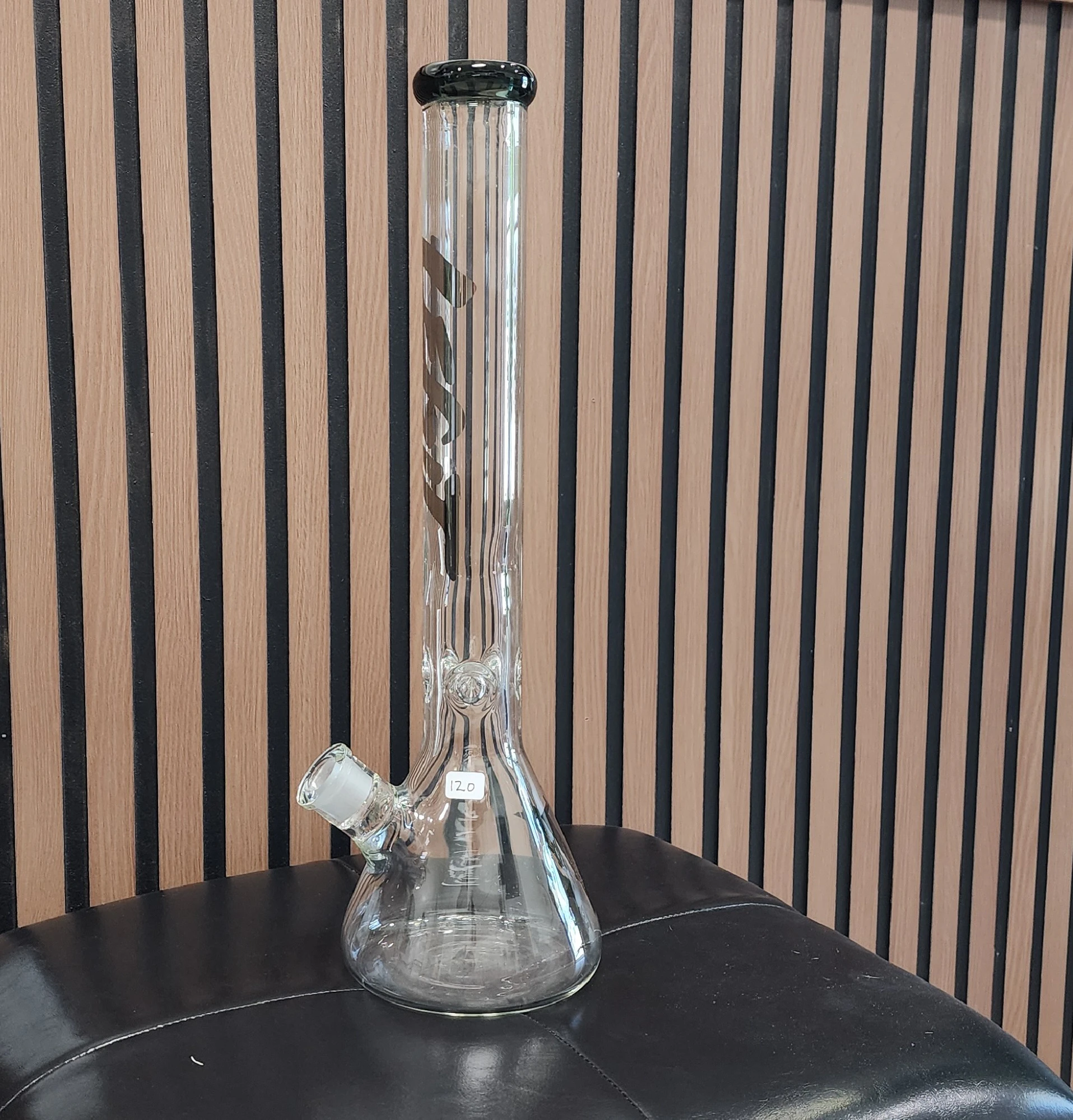 MN LEGIT - 18" Beaker Water Pipe Main Image