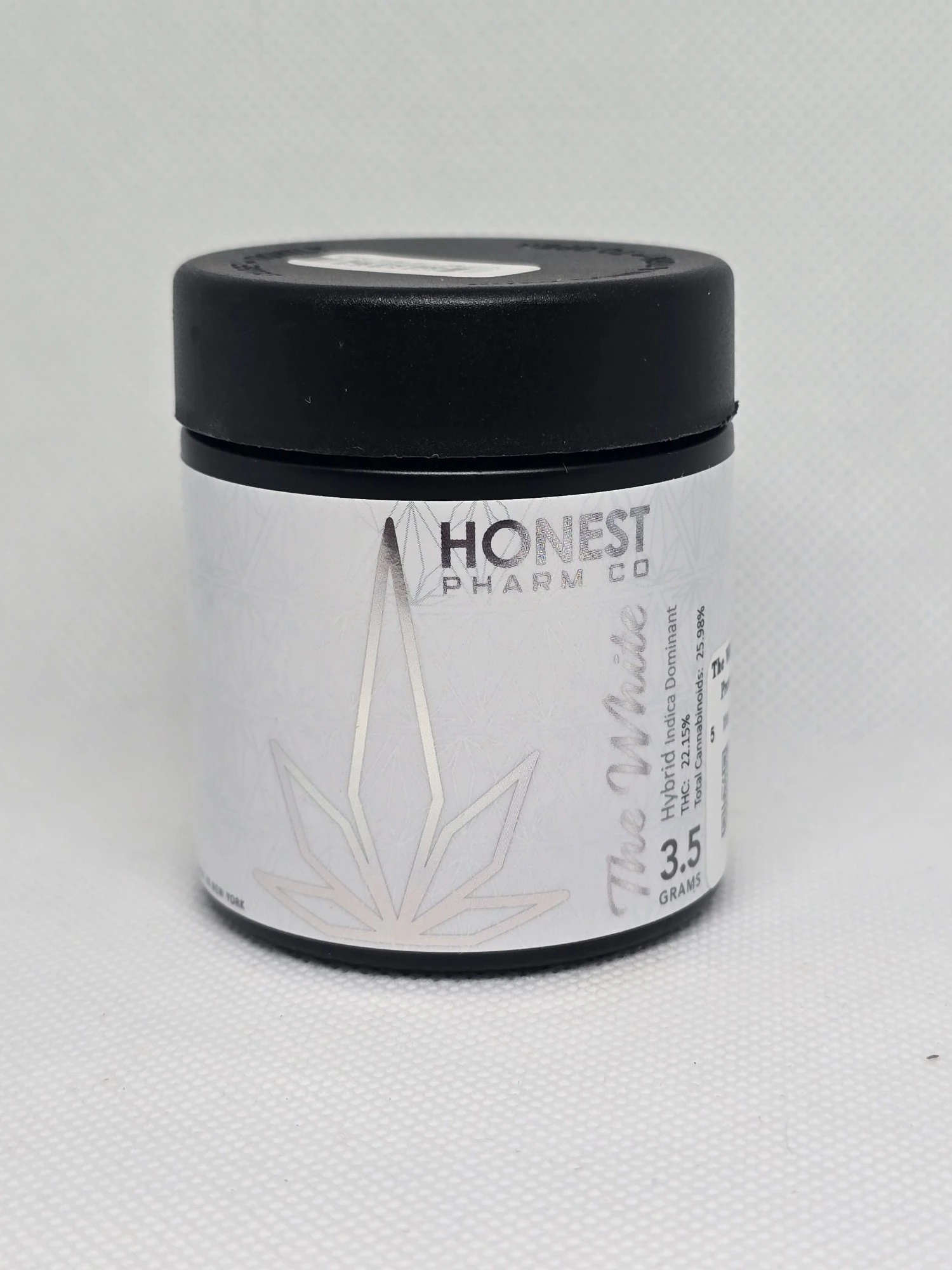 HONEST PHARM CO. - Honest Pharm Co - The White - Premium Flower - 3.5g  Main Image