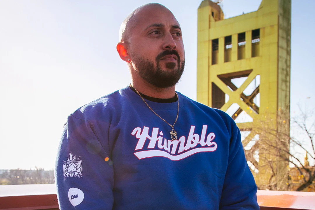 Humble Root - (2XL) Blue "Humble" Pull Over Sweater Main Image