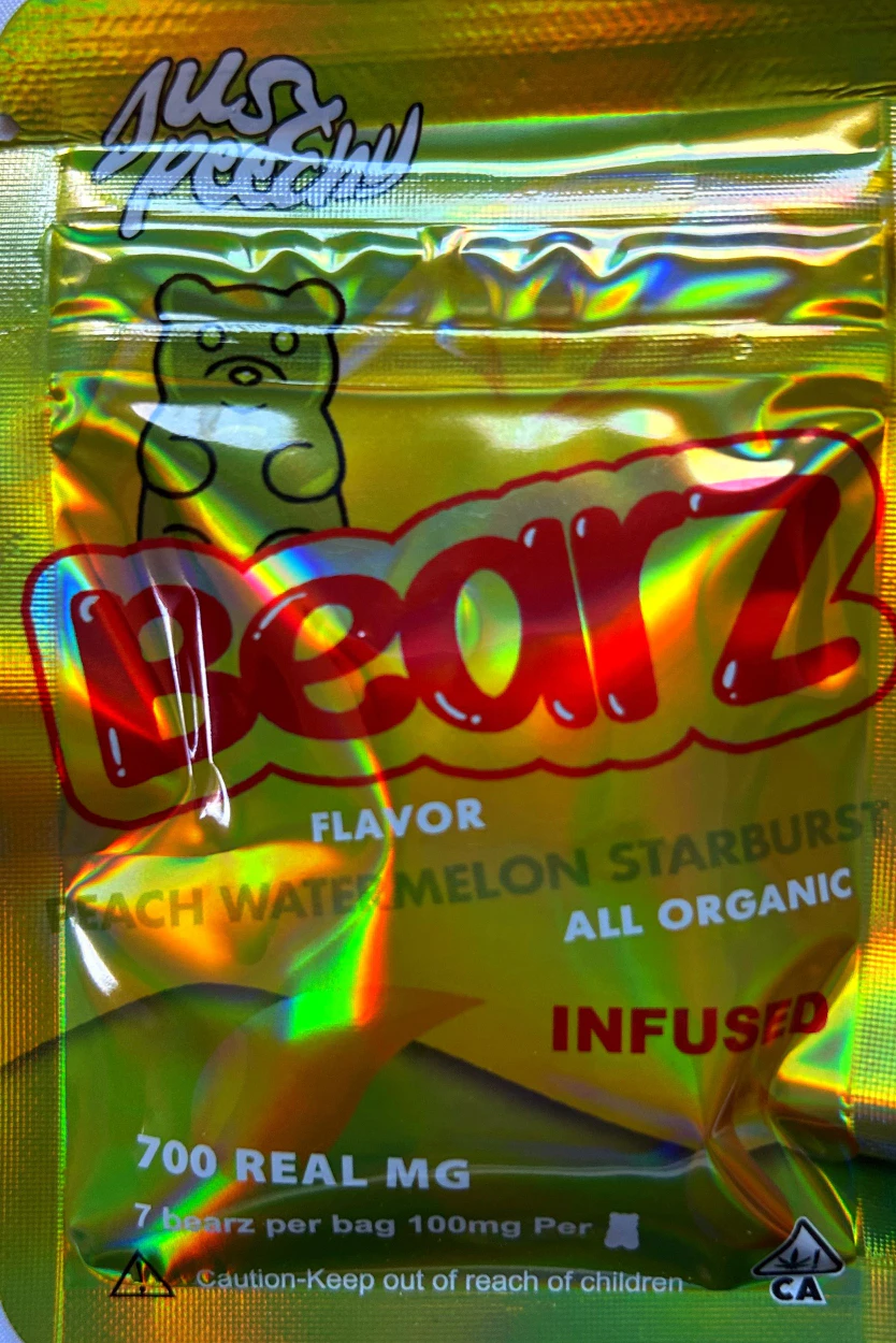 Mystery Baking - Bearz Gummies 700MG Peach Watermelon Main Image