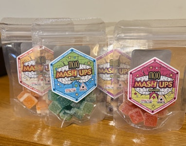 NO BRAND - Sour Mango Grapeade | 5mg / 200mg 1:1 Gummies | Mojo Medibles 