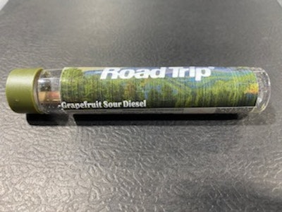 Pure Derivatives - Road Trip - Grapefruit Sour Diesel Diamond Infused Preroll 1g