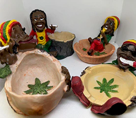 Diamond Leaf - Jamaican Ashtray Main Image