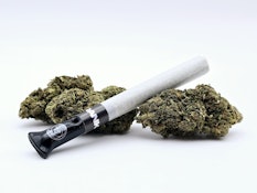 Outrankd | Moroccan Peach | Hash Infused Pre-roll 1.0g