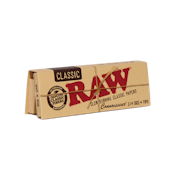 Raw - 1 ¼ Classic Connoisseur Rolling Papers w/ Tips
