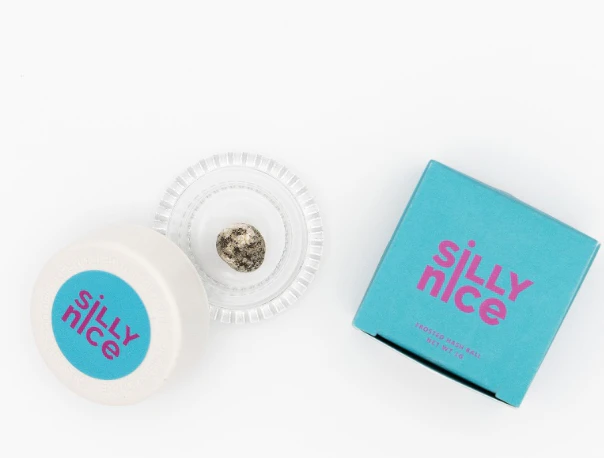 Silly Nice - Frosted Hash Ball - 1g | Silly Nice Main Image