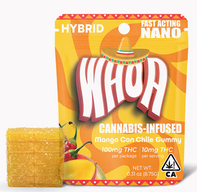 Whoa: Bites Mango Con Chile