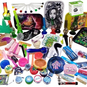 LUV BUDS - Lighters - BIC Lighter