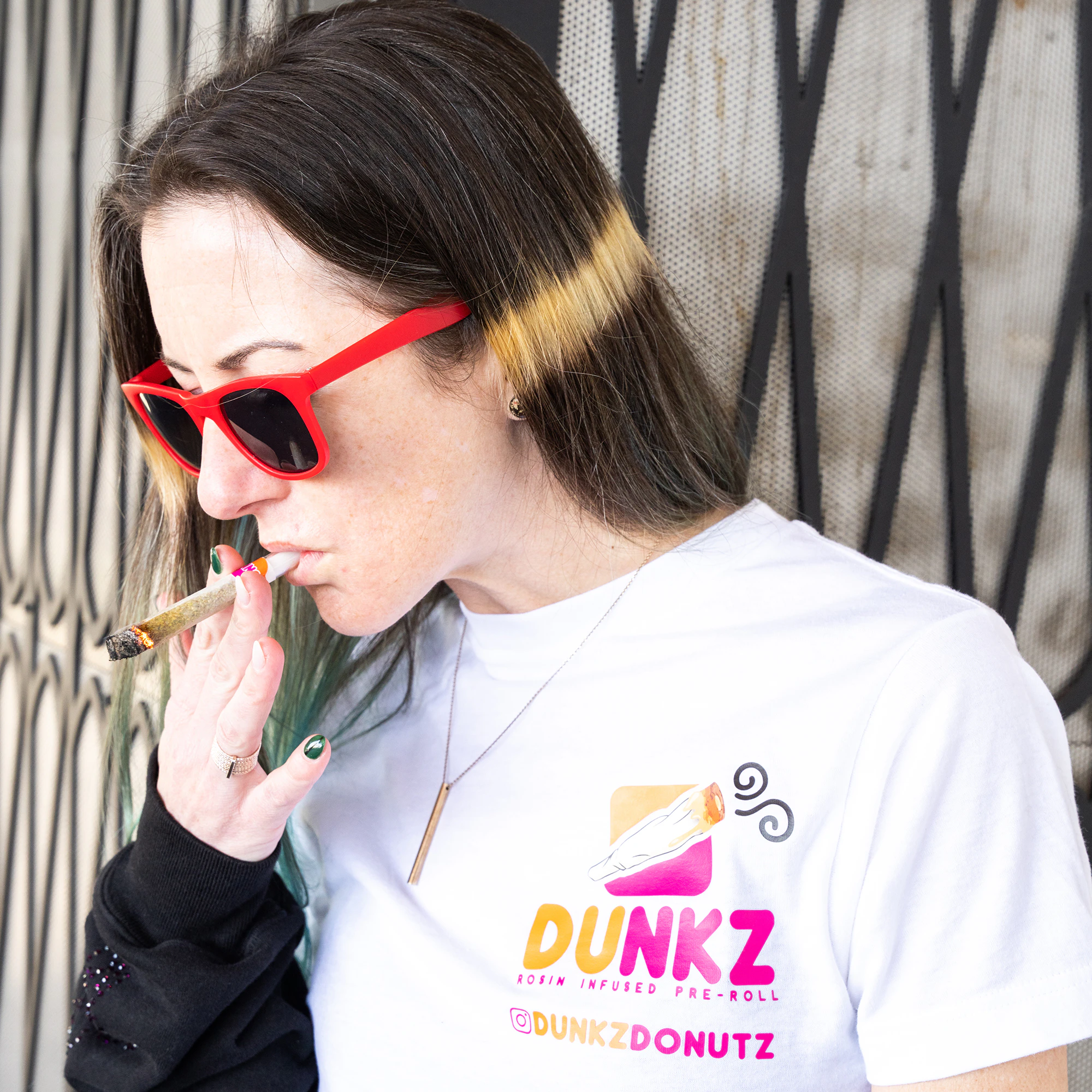 DUNKZ DONUTZ - Dunkz - "Cali Smokes On Dunkz " T - Shirt - WHITE Main Image