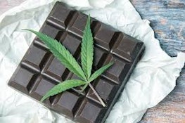 Botz Sativa Sour Green Apple Gummy 100mg
