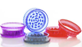 MN Legit | 2pc Plastic grinder | Assorted colors