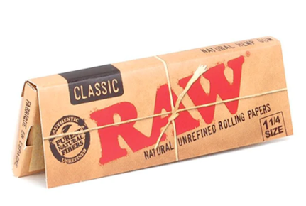 RAW Classic Rolling Paper- 1-1/4" | 24ct