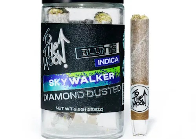 To The Moon - Skywalker  -Indica-  Diamond Dusted (Pre rolls) - 0.7g 5 pk   |   To The Moon  -vvv10 front