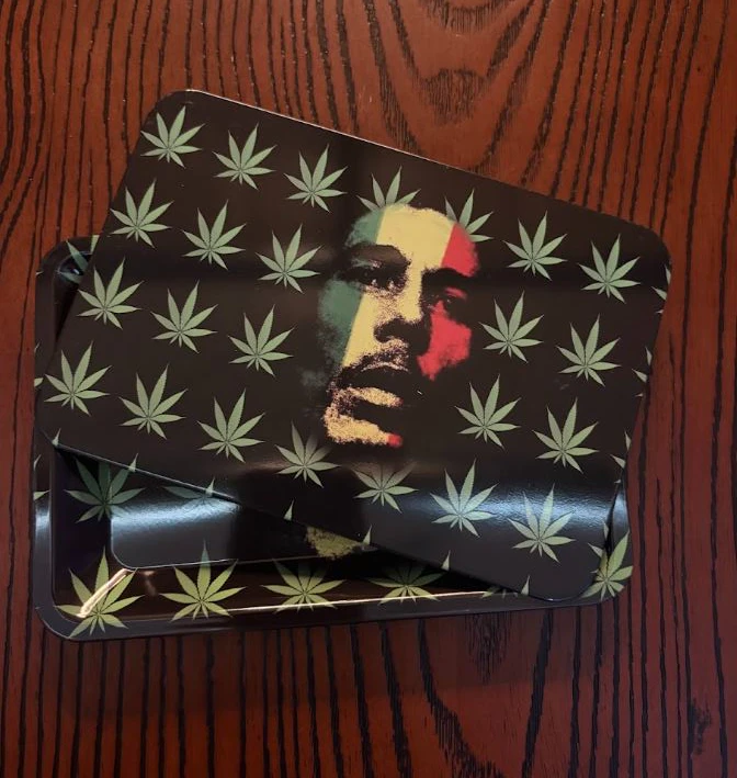 LA WHOLESALE KINGS - MAGNETIC TRAY - WEED LEAF Main Image